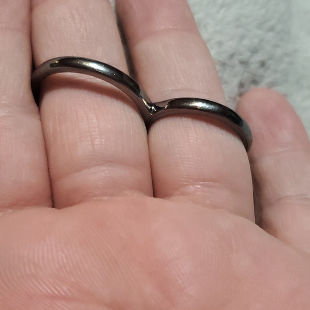 Bow ring - Picture 2 of 3